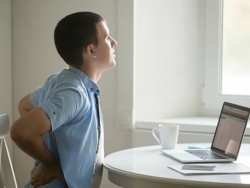 Rise Family Chiropractic treating back pain in Hudsonville