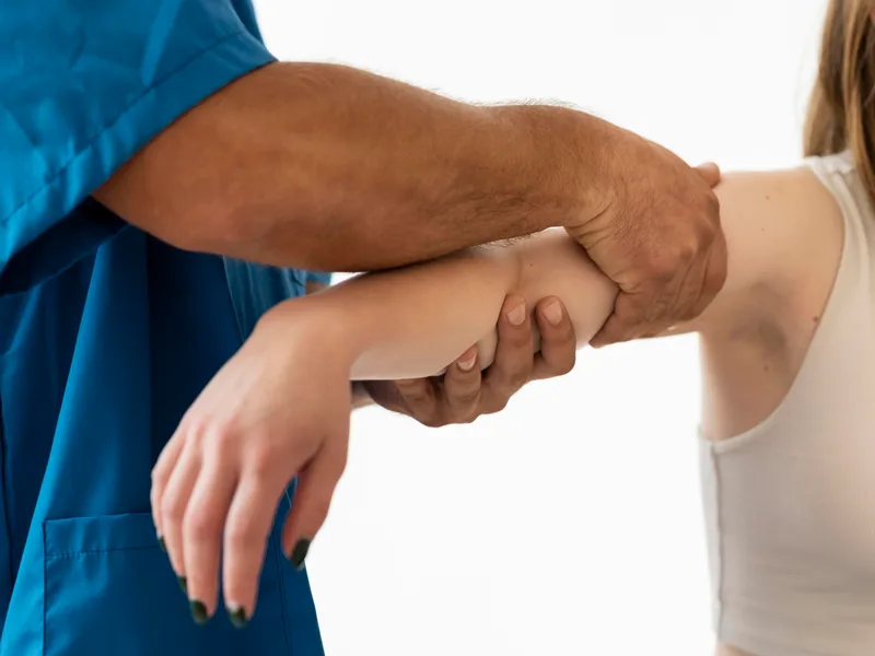 Chiropractic care for elbow pain at Rise Family Chiropractic in Hudsonville