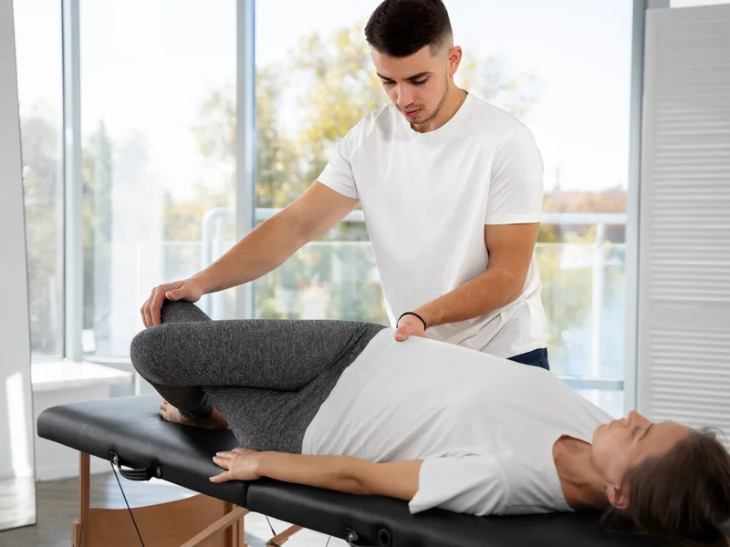 Rise Family Chiropractic treating hip pain in Hudsonville