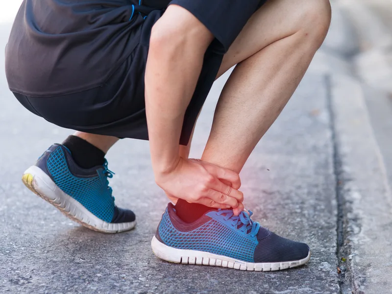 Rise Family Chiropractic treating sprains & strains in Hudsonville